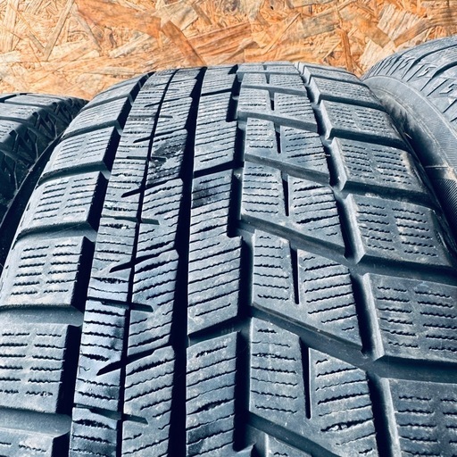 バリ山　YOKOHAMA ヨコハマ　IG60 215/50R17 スタッドレス　タイヤ　2021年製　17インチ
