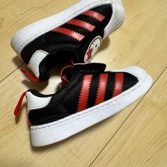 adidas キティーちゃん　の画像