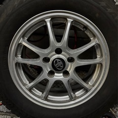 16インチスタッドレスタイヤの画像