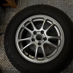 16インチスタッドレスタイヤの画像