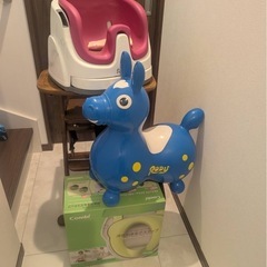 子供向け椅子、おもちゃの画像