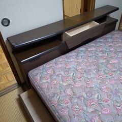 セミダブルベッド