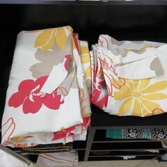 ユニベール　遮光カーテン2枚の画像