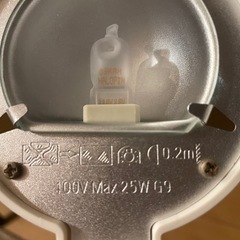 IKEA LEDデスクライト アイボリー 電球付きの画像