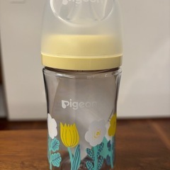 【未使用品】ピジョン 哺乳瓶 240ml kippisコラボデザインの画像