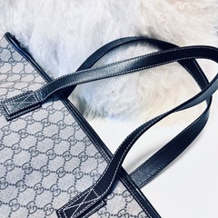 Gucciグッチ王の定番GGエンブレムトートバッグ原価30万以上の画像