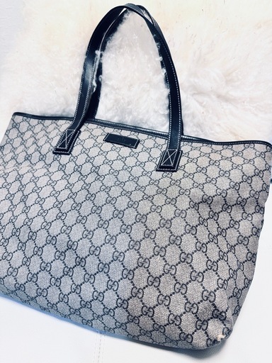 Gucciグッチ王の定番GGエンブレムトートバッグ原価30万以上 Gucciグッチ王の定番GGエンブレムトートバッグ原価30万以上