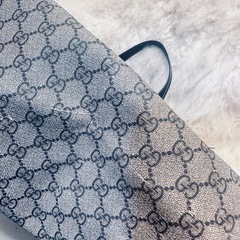 Gucciグッチ王の定番GGエンブレムトートバッグ原価30万以上の画像