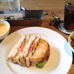 カフェご飯にいきましょ～