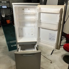 【お譲りいたします】　冷蔵庫　HITACHI製2003年式　まだ使えます一人暮らし用145ℓの画像