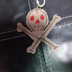 ◆ハンドメイド合成革ドクロアクセサリー
