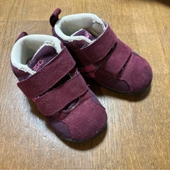 値下げしましたNIKE asics靴の画像