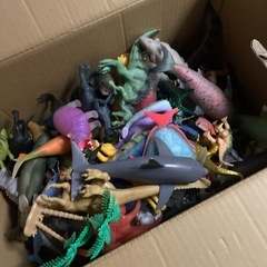 恐竜　虫　動物　魚などフィギュアの画像