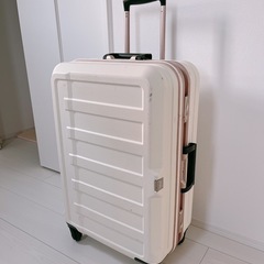 5日間限定値下げ！スーツケース　キャリーケース　 ハード　47L (3〜5泊用) 　　の画像