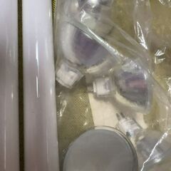 値下げしました　無料です　蛍光灯式電球タイプ、その他多数の画像