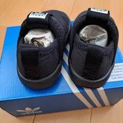adidas ベビー スニーカー 120 ブラックの画像