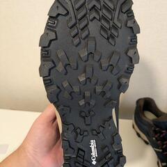 新品 Columbia　防水ハイキングシューズの画像