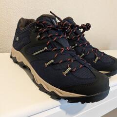 新品 Columbia　防水ハイキングシューズの画像
