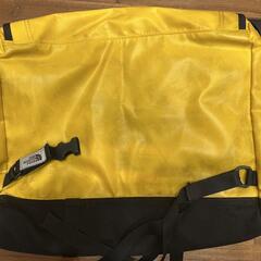 THE NORTH FACE｜メッセンジャーバッグ Lサイズ（イエロー）の画像