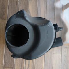 ハイゼットS211PエアクリーナーASSY 17700-B2140蓋なしの画像