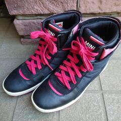MINI by Puma 24.5cm 黒＆ピンク