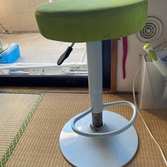 カウンターチェアー