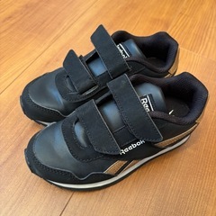 Reebok　こどもスニーカー