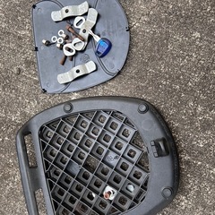 バイクの荷物入れの画像