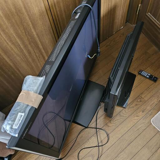 ☆引き取り限定☆ HITACHI WOO 42 & TOSHIBA レグザ 26 (MASA