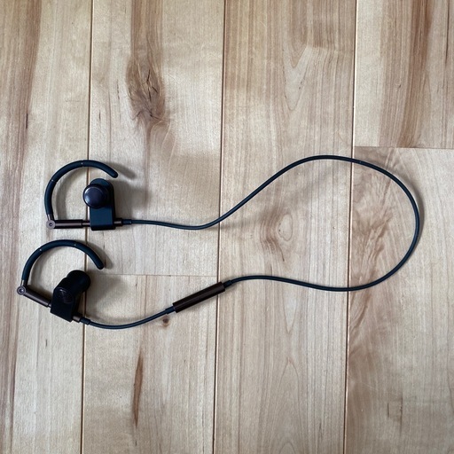 Bang&Olufsen ワイヤレスイヤホン（マイク付き）