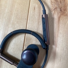 Bang&Olufsen ワイヤレスイヤホン（マイク付き）の画像