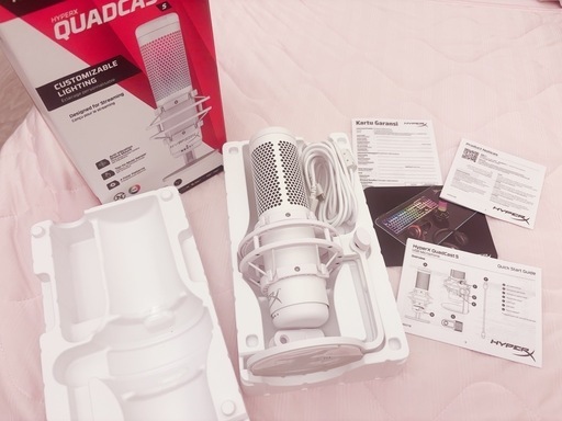 HyperX QuadCast S マイク ホワイト 【定価21.300】
