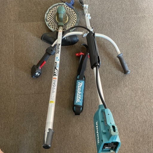 取引中・マキタ　バッテリー刈り払い機
