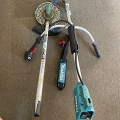 取引中・マキタ　バッテリー刈り払い機
