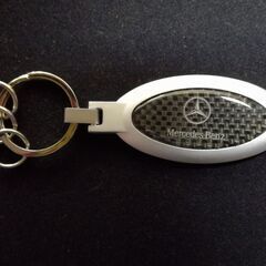 MERCEDES-BENZ メルセデス・ベンツ キーリング カーボン + アルミ製 未使用　新古品 / B9 1 50 2370の画像