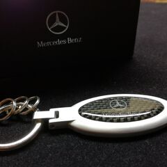MERCEDES-BENZ メルセデス・ベンツ キーリング カーボン + アルミ製 未使用　新古品 / B9 1 50 2370の画像