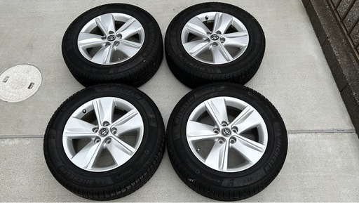 ハリアー純正ホイールスタッドレスタイヤ