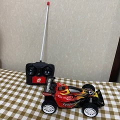 ラジコンカーの画像