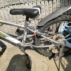 (難あり)20インチ子供自転車クロスバイク鍵付きの画像