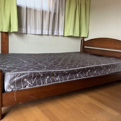 【無料】セミダブルベッド（マットレス有）※取りに来て頂ける・2人以上の人手要
の画像
