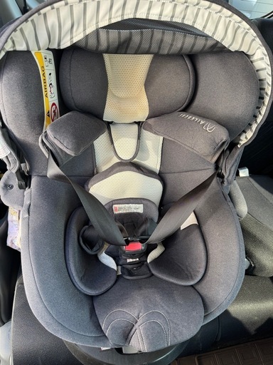 エールべべ　チャイルドシート