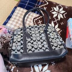 受け渡しの方いますCOACHのトートバッグの画像