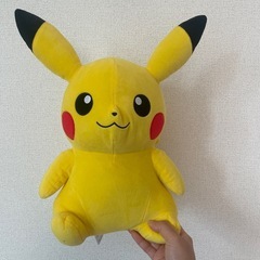 ピカチュウ　ぬいぐるみ