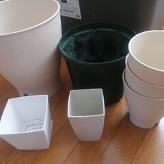 アイリスオーヤマ植木鉢。未使用と美品全7個差し上げます