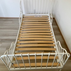 IKEA イケア　MINNEN ミンネン ベッドフレーム  スノコありの画像