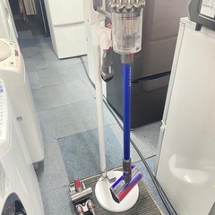配送可能　保証付き　動作品 Dyson ダイソン V11 fluffy ＋ スティック クリーナーの画像