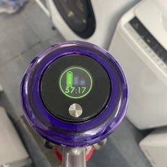 配送可能　保証付き　動作品 Dyson ダイソン V11 fluffy ＋ スティック クリーナーの画像