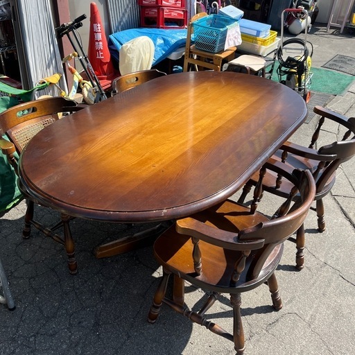 売れました　キツツキマーク　ダイニングセット　傷や汚れがあるため大特価