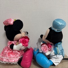 ミッキーとミニーのぬいぐるみセット+専用のバッグ2枚の画像