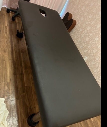 中古1台，茶色?溝の口駅近くエステサロン